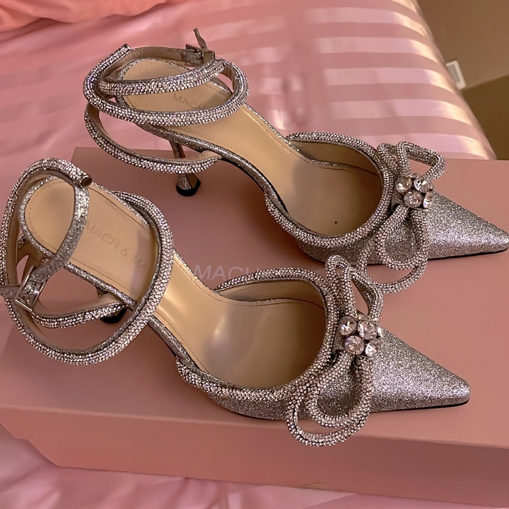Mach and Mach Glitter double crystal bow pointed toe pump